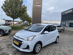Hyundai i10 - 1.0i Comfort + NAVI AUTOMAAT*RIJKLAARPRIJS