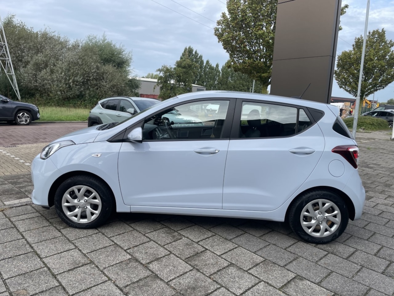 Hyundai i10 - 1.0i Comfort + NAVI AUTOMAAT*RIJKLAARPRIJS*
