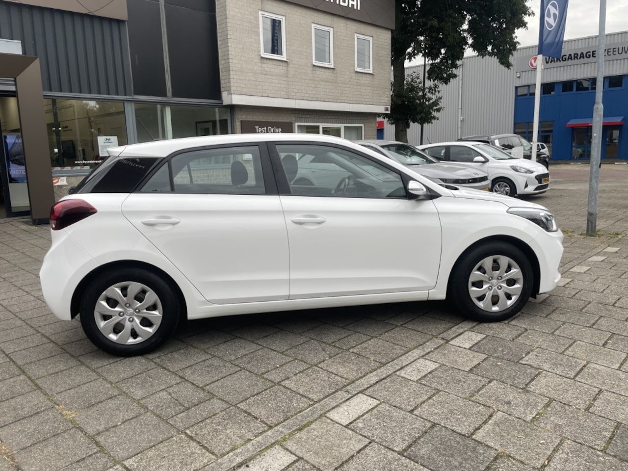Hyundai i20 - 1.0 T-GDI Comfort + NAVI*RIJKLAARPRIJS*