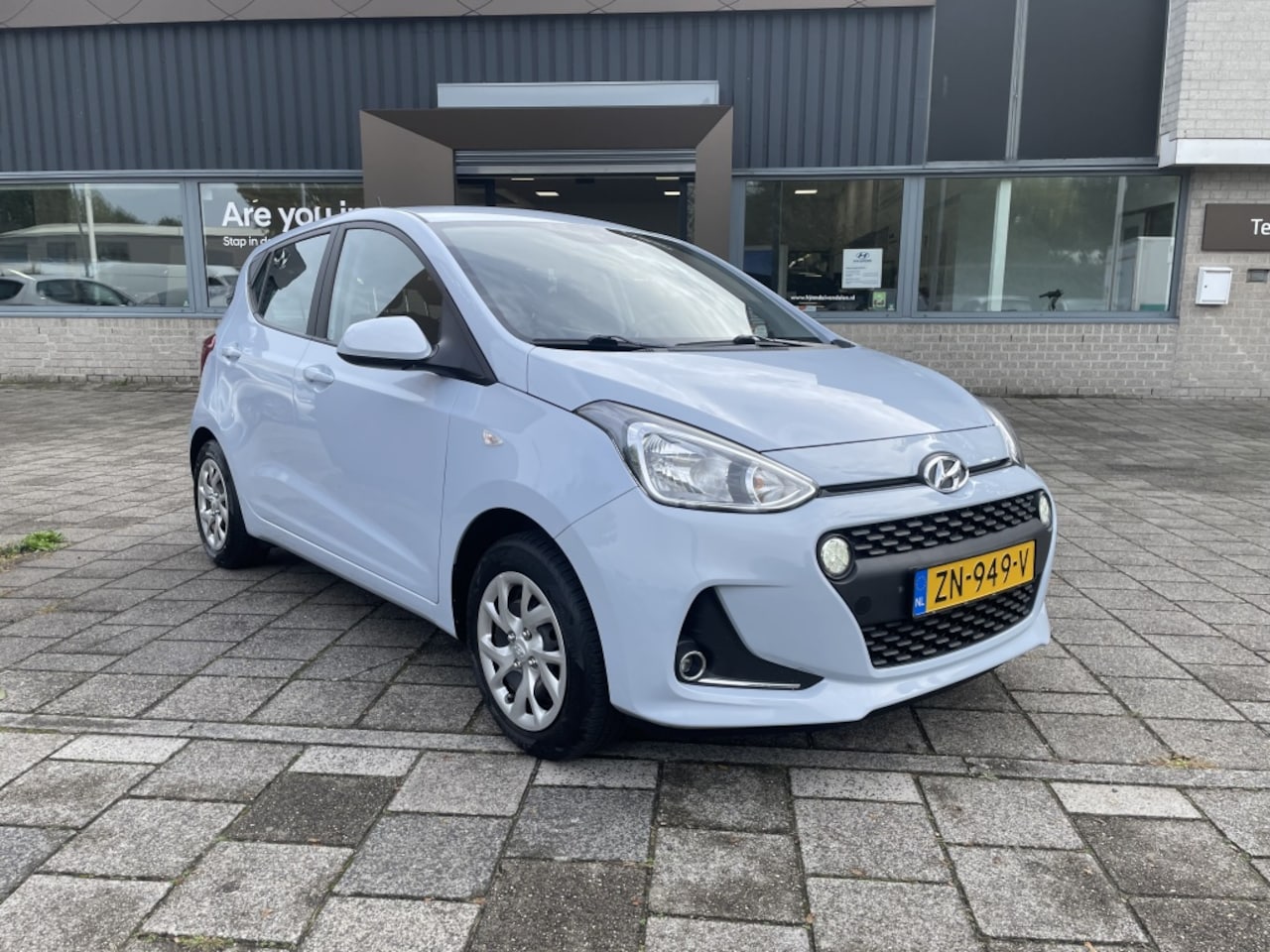 Hyundai i10 - 1.0i Comfort + NAVI AUTOMAAT*RIJKLAARPRIJS*