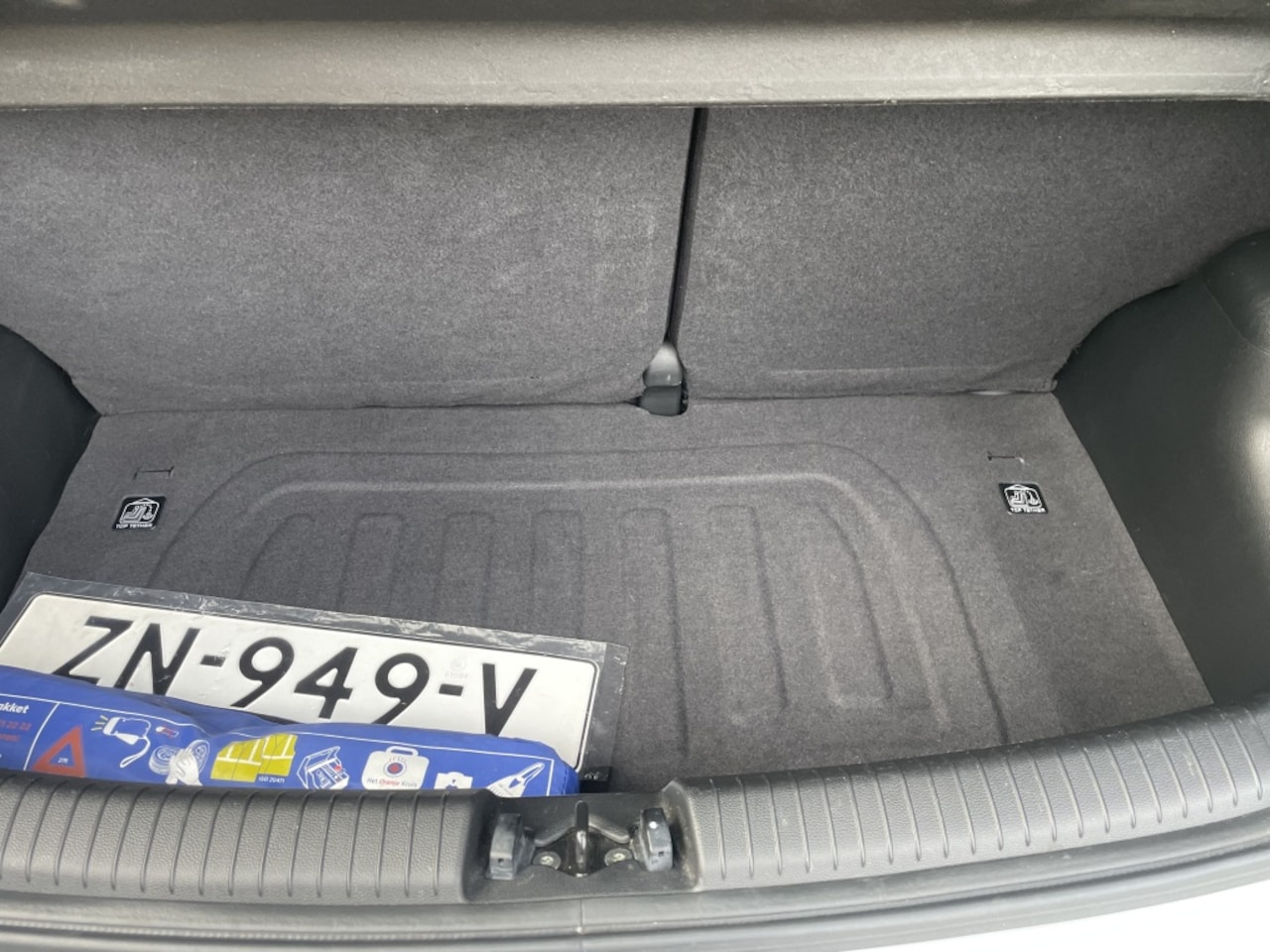 Hyundai i10 - 1.0i Comfort + NAVI AUTOMAAT*RIJKLAARPRIJS*