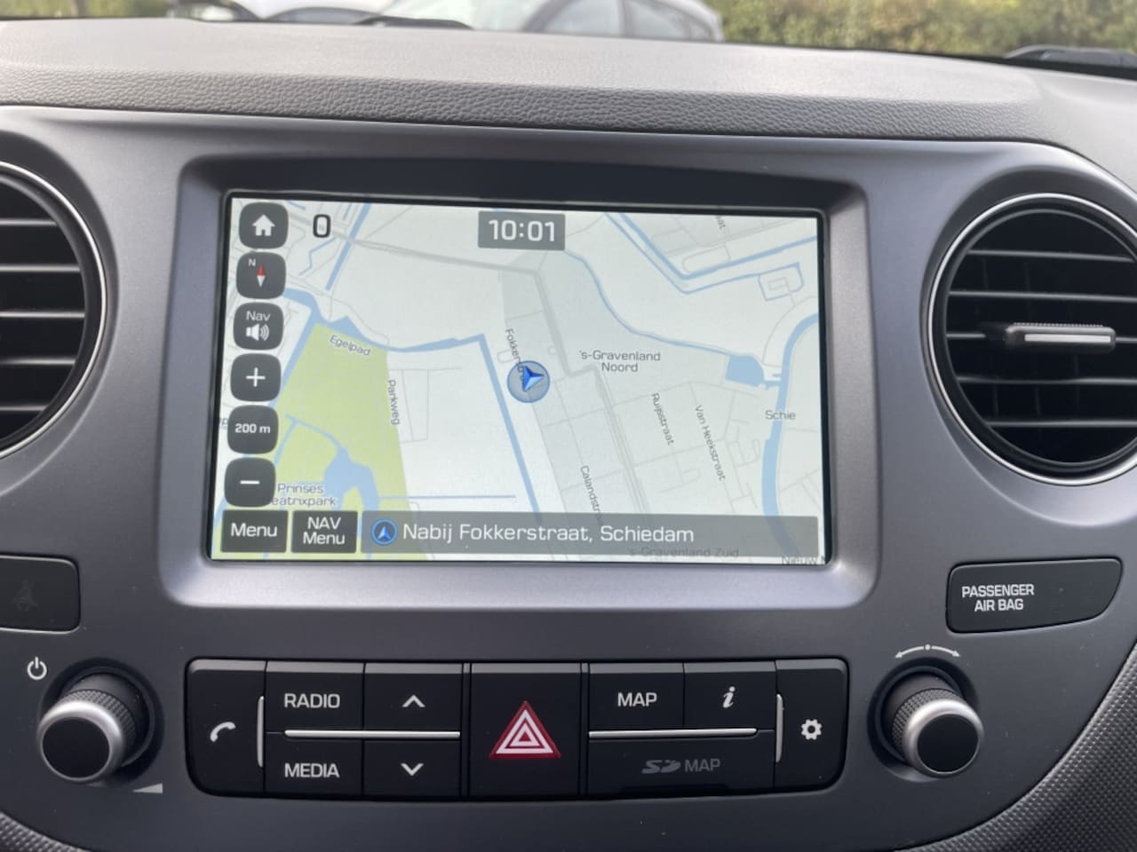 Hyundai i10 - 1.0i Comfort + NAVI AUTOMAAT*RIJKLAARPRIJS*