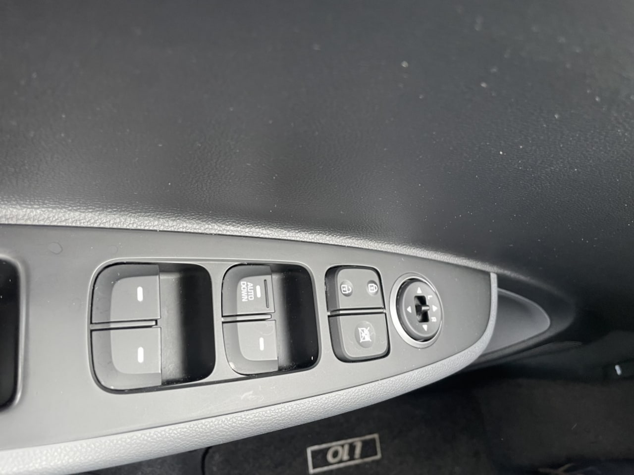 Hyundai i10 - 1.0i Comfort + NAVI AUTOMAAT*RIJKLAARPRIJS*