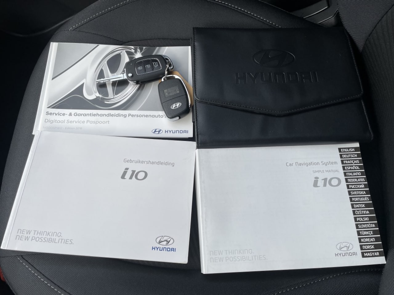 Hyundai i10 - 1.0i Comfort + NAVI AUTOMAAT*RIJKLAARPRIJS*
