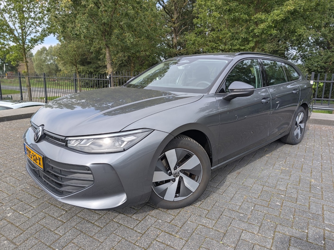 Volkswagen Passat Variant - 1.5 eTSI 150PK | Navi | Camera | ACC | Stoelverw. | PDC | LED | Carplay - AutoWereld.nl