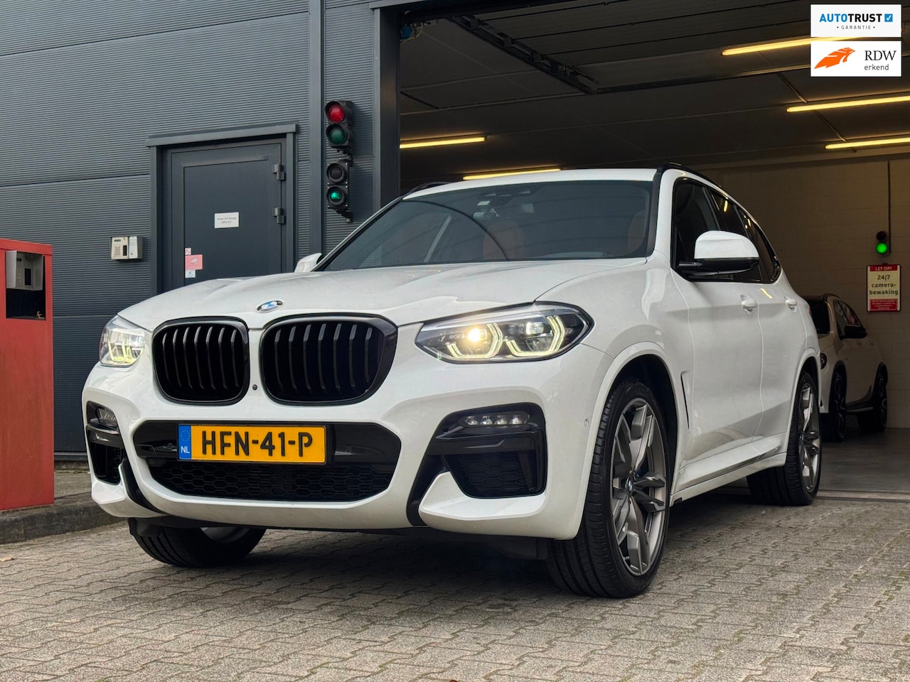 BMW X3 - M40i xDrive High Executive / PANO / HEAD-UP / 360 CAM / KEYLESS / CARPLAY / MEMORY / HARM- - AutoWereld.nl
