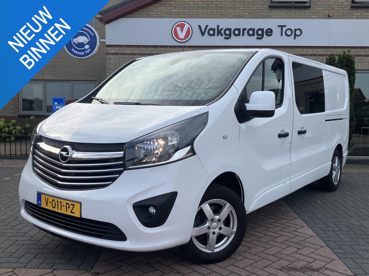 Opel Vivaro - 1.6 CDTI L2H1 DC | 2x schuifdeur | Trekhaak | Camera - AutoWereld.nl