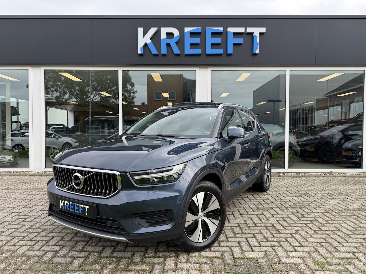 Volvo XC40 - 1.5 T4 Recharge Inscription Trekhaak | Pano | H&K - AutoWereld.nl