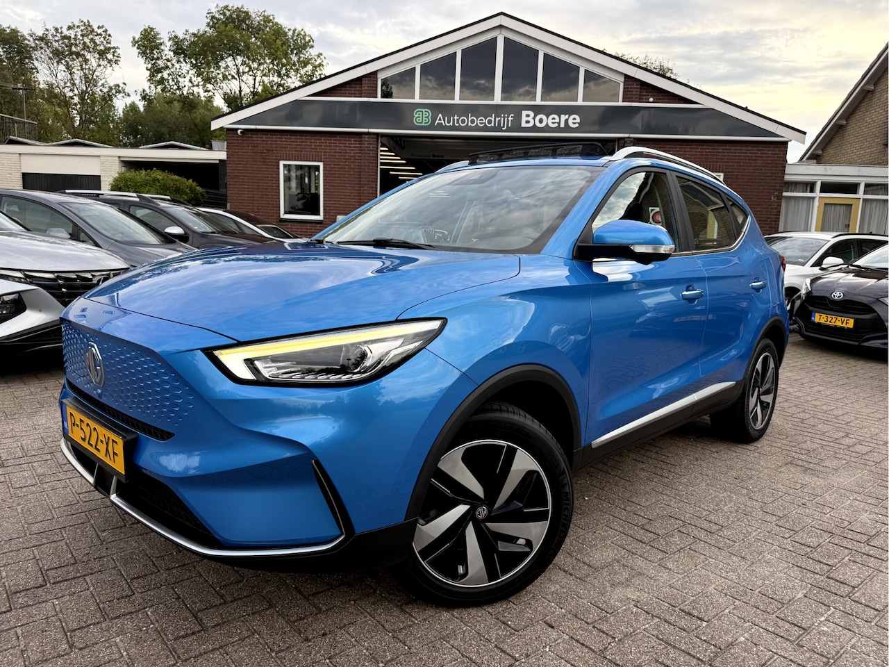 MG MG ZS EV - EV Luxury 50 kWh Panoramadak, Trekhaak, App Connect - AutoWereld.nl