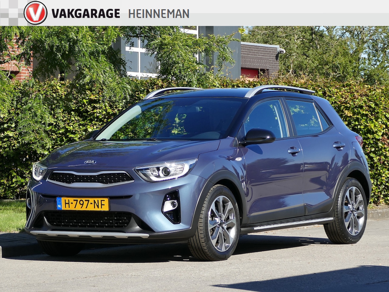 Kia Stonic - 1.0 T-GDi DynamicLine AUTOMAAT | achteruitrijcamera | 100% onderhouden | trekhaak | naviga - AutoWereld.nl