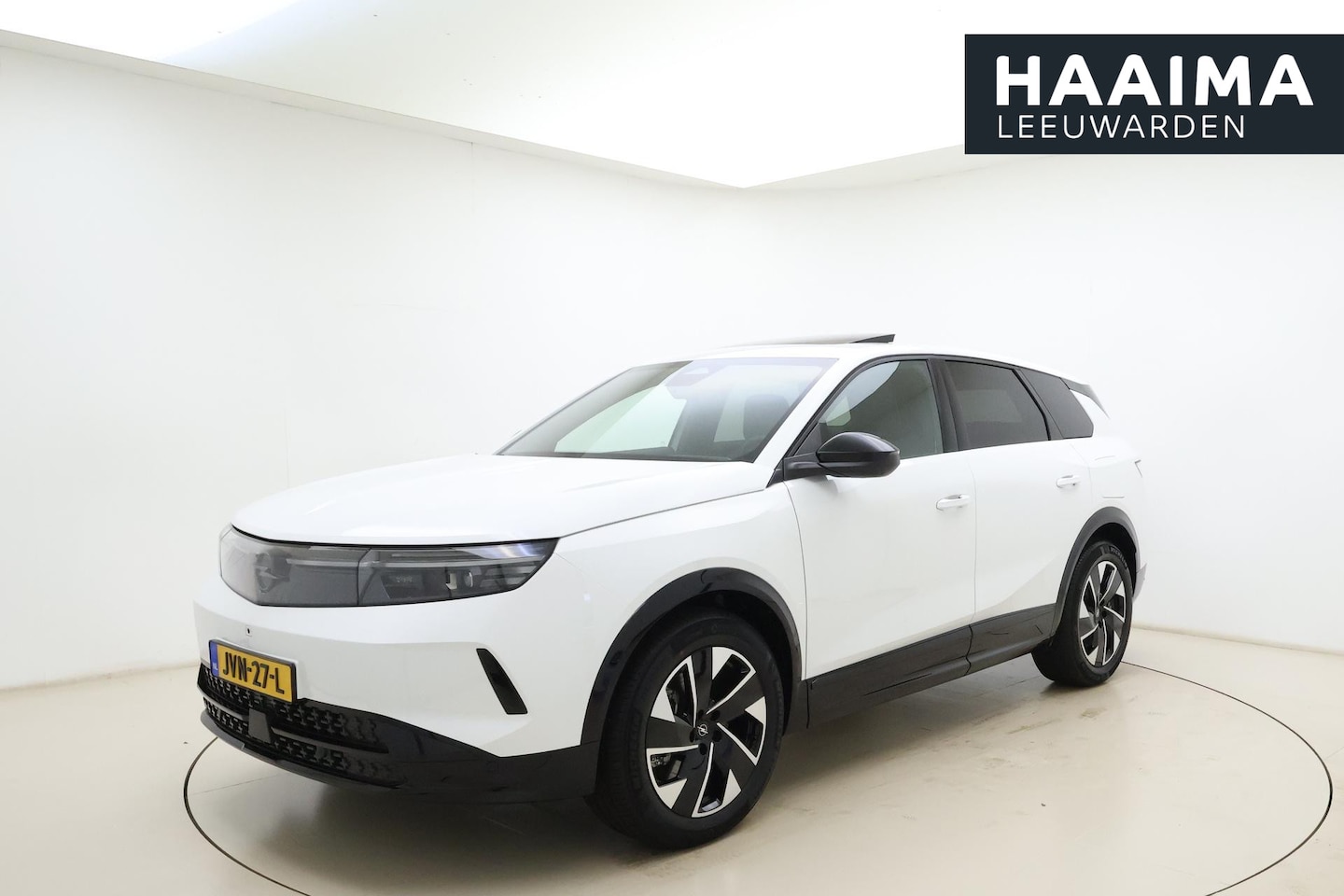 Opel Grandland Electric - Business Edition 73 kWh | Panoramisch schuifdak | Electrische achterklep | Keyless | Stoel - AutoWereld.nl