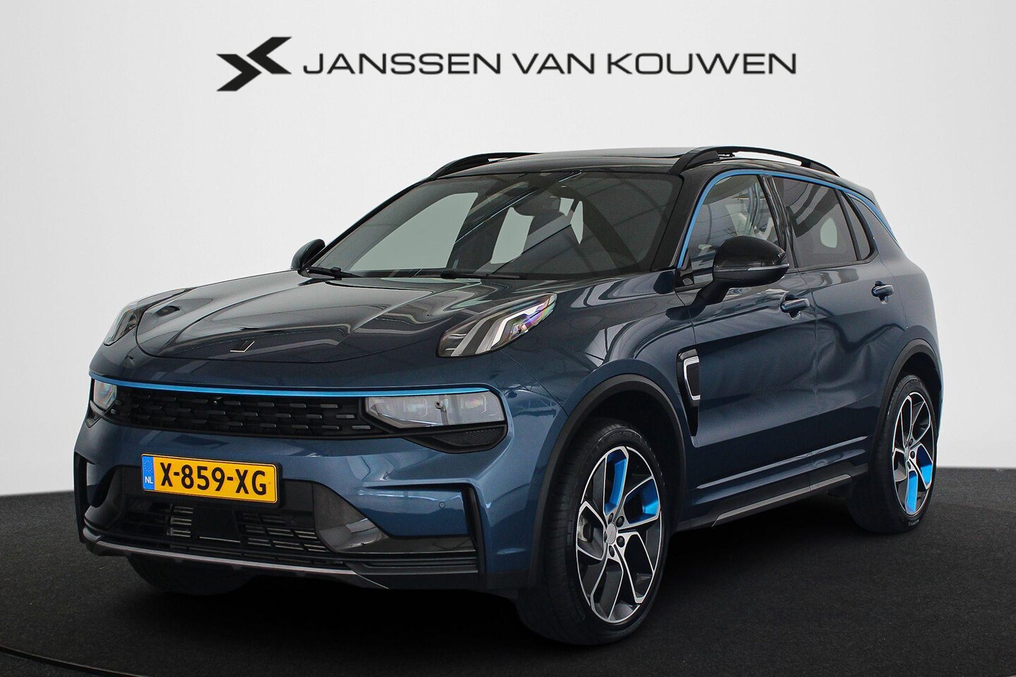 Lynk & Co 01 - 1.5 PHEV Panoramadak Stoelverwarming 360-Camera - AutoWereld.nl