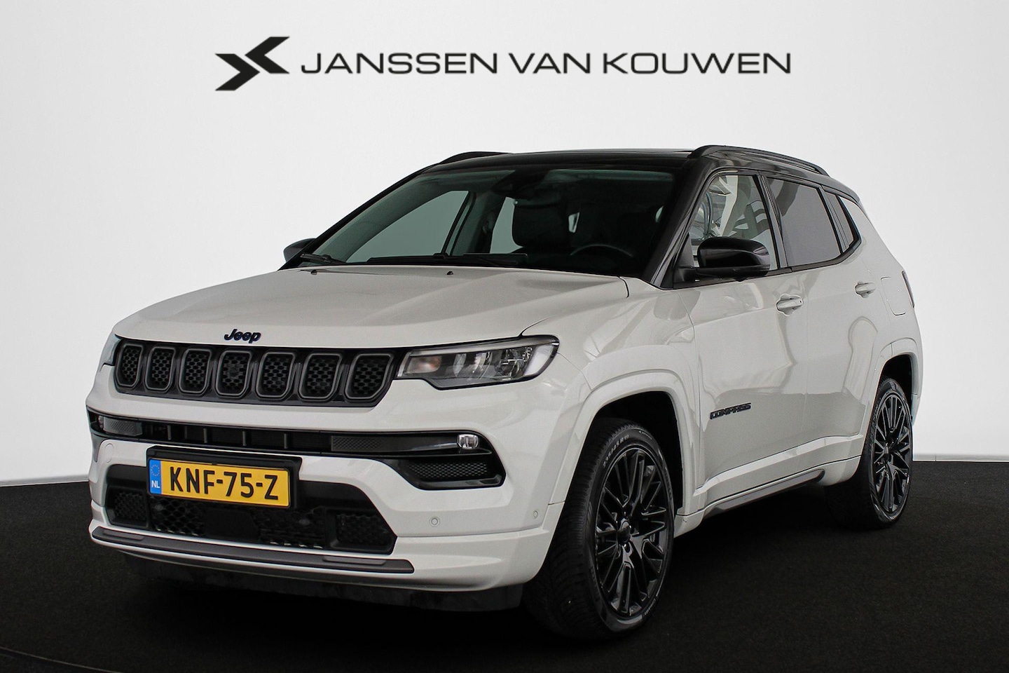 Jeep Compass - 4xe 240 Plug-in Hybrid Electric S Panoramadak Leder Adaptive Cruise - AutoWereld.nl