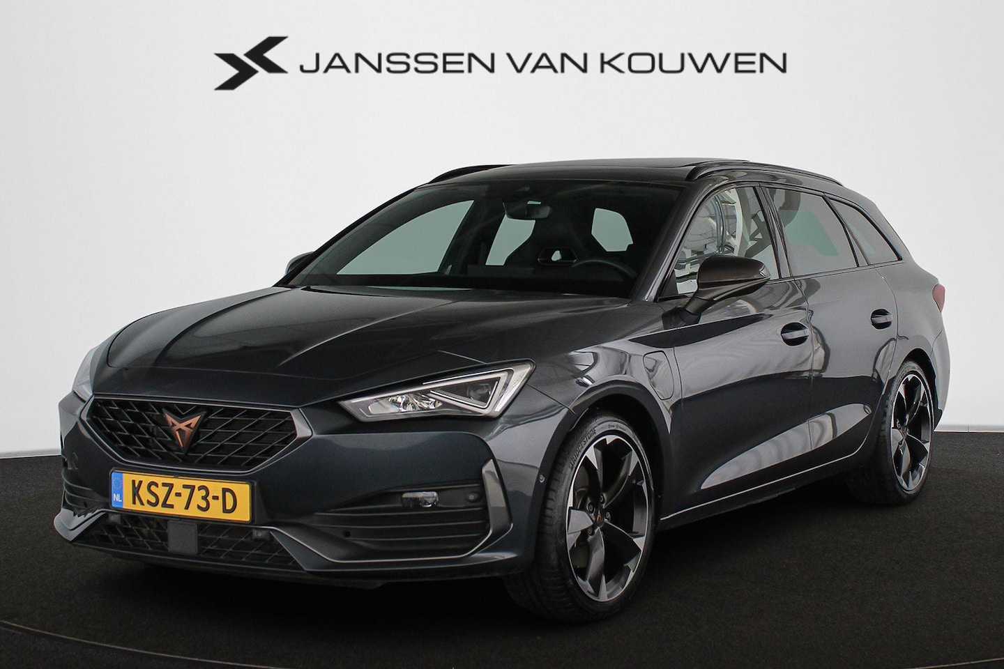 CUPRA Leon Sportstourer - 1.4 e-Hybrid Business Panoramadak Stuur-Stoelverwarming Camera - AutoWereld.nl