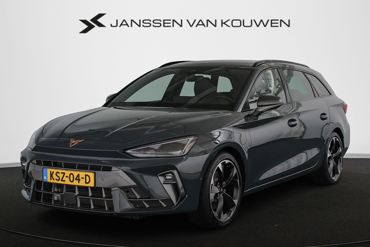 CUPRA Leon Sportstourer - 1.5 TSI e-Hybrid Business Stoelverwarming Camera Elektrische Achterklep - AutoWereld.nl