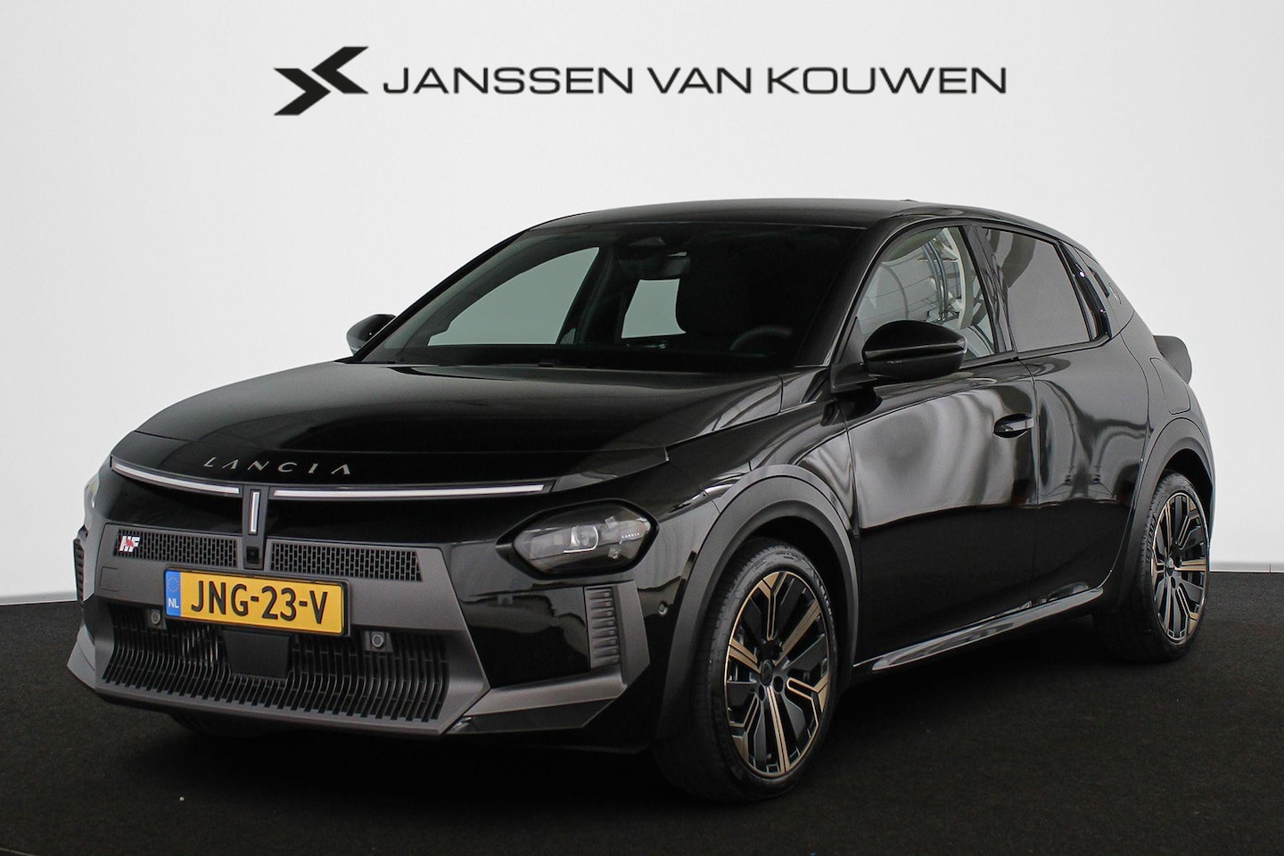 Lancia Y(psilon) - Ypsilon 1.2 Turbo Hybrid HF Line Camera Apple CarPlay - AutoWereld.nl