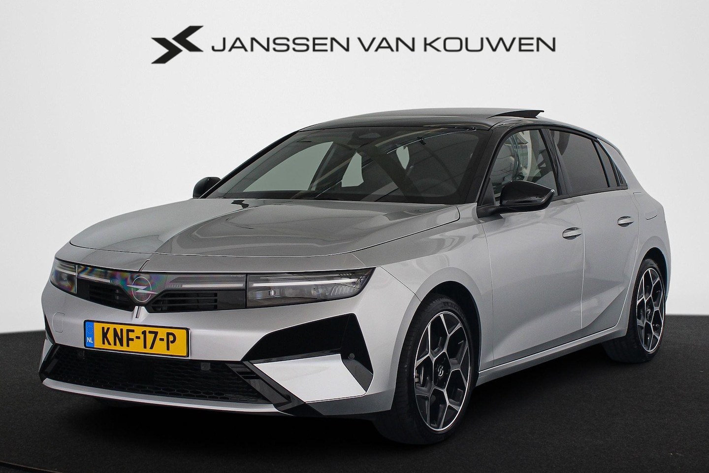 Opel Astra - 1.6 Turbo Plug In Hybrid Ultimate Facelift Panoramadak Massage Stoel-Stuurverwarming - AutoWereld.nl