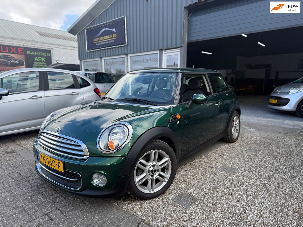 MINI 3-Deurs - 1.6 Cooper Mayfair - AutoWereld.nl