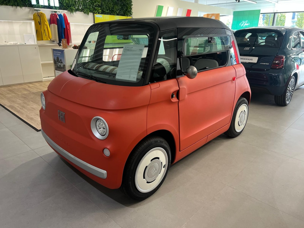 Fiat Topolino - Brommobiel Corallo | LED achterlichten | LED koplampen | Panoramadak - AutoWereld.nl