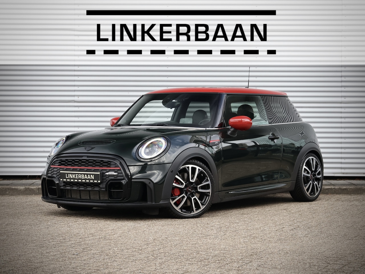 MINI John Cooper Works - 2.0 231pk | Facelift | Alle opties | Panodak | H&K | Black Pack - AutoWereld.nl