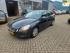 Volvo V60 - 1.6 T3 Kinetic BJ.2012 KOPPELING BEGINT TE SLIPPEN