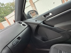 Volkswagen Tiguan - 1.4 TSI Sport&Style