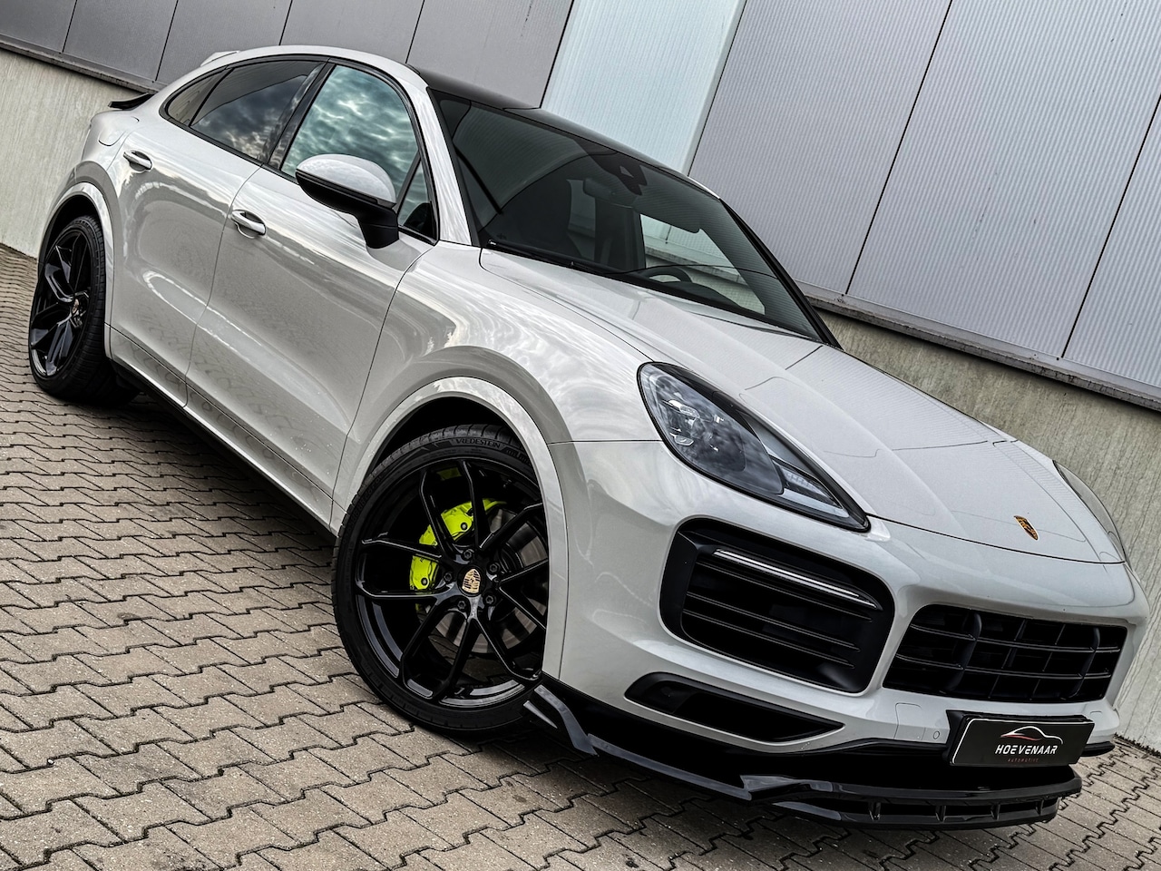 Porsche Cayenne Coupé - 3.0 E-Hybrid 462PK Krijt Sport Design Platinum Edition 4Wb Pano Sport chrono - AutoWereld.nl