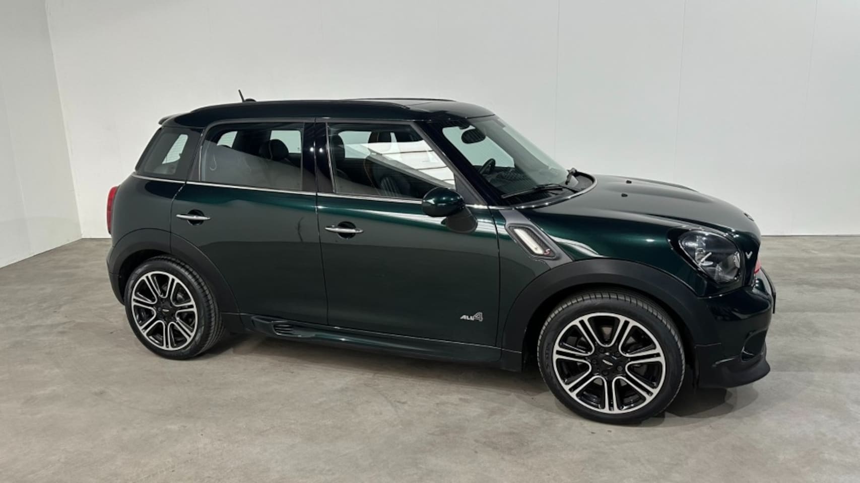 MINI Countryman - 1.6, ALL4, schuifdak, 180PK, Automaat,Leer,stoelverw,PDC,Navigatie - AutoWereld.nl