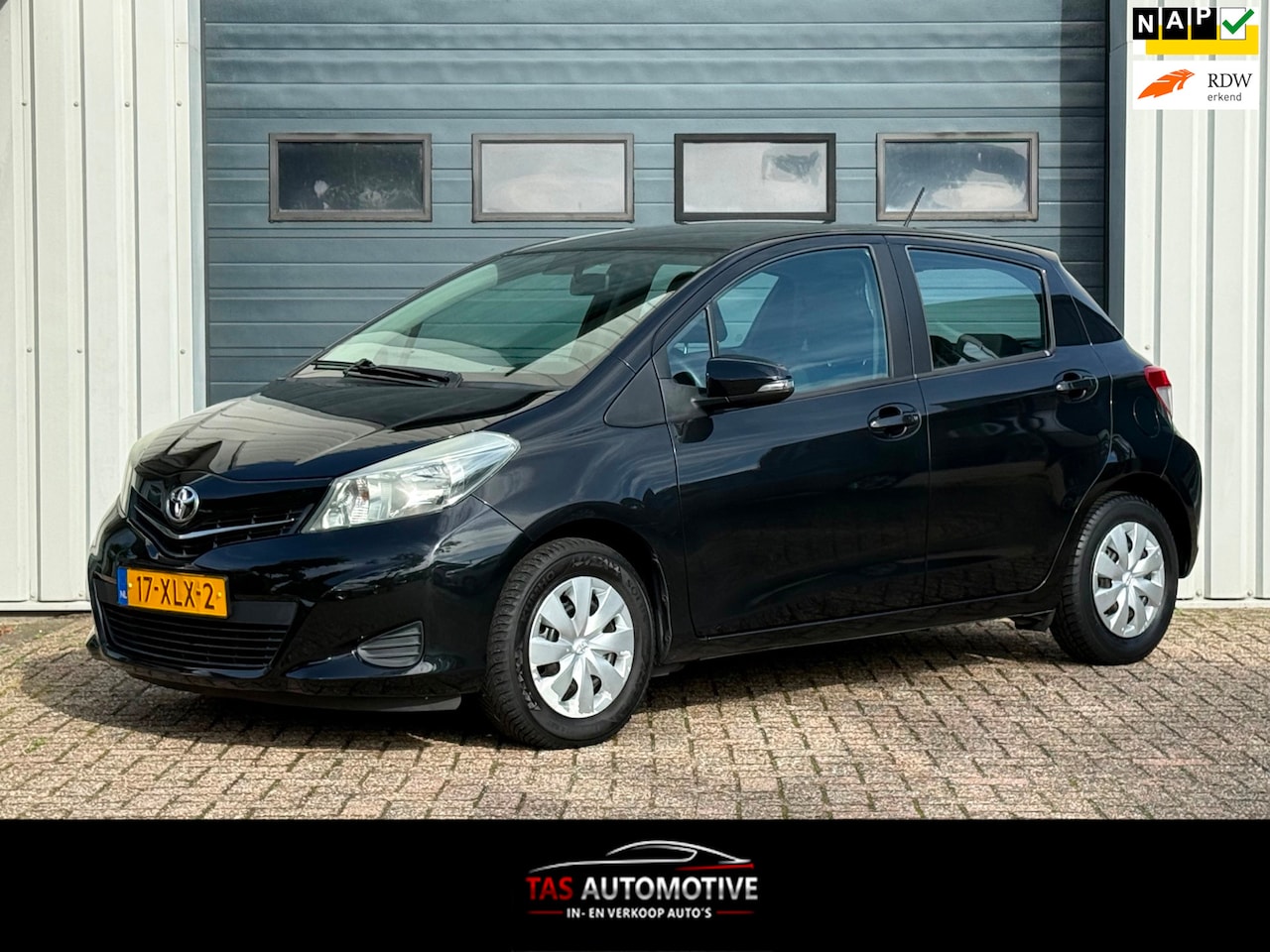Toyota Yaris - 1.0 VVT-i Aspiration NAVI / CRUISE / NAP - AutoWereld.nl