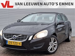 Volvo V60 - 1.6 T3 Momentum | Nieuw Binnen | Clima | Cruise | Trekhaak