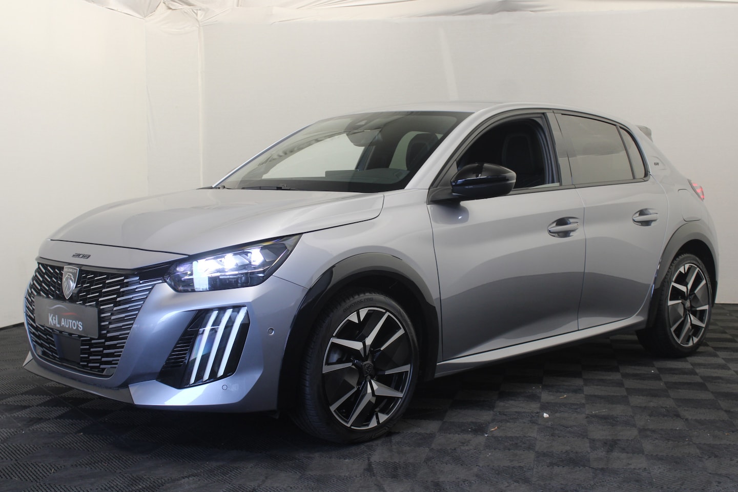 Peugeot 208 - 1.2 Hybrid 145 e-DCS6 GT 1.2 Hybrid 145 e-DCS6 GT - AutoWereld.nl