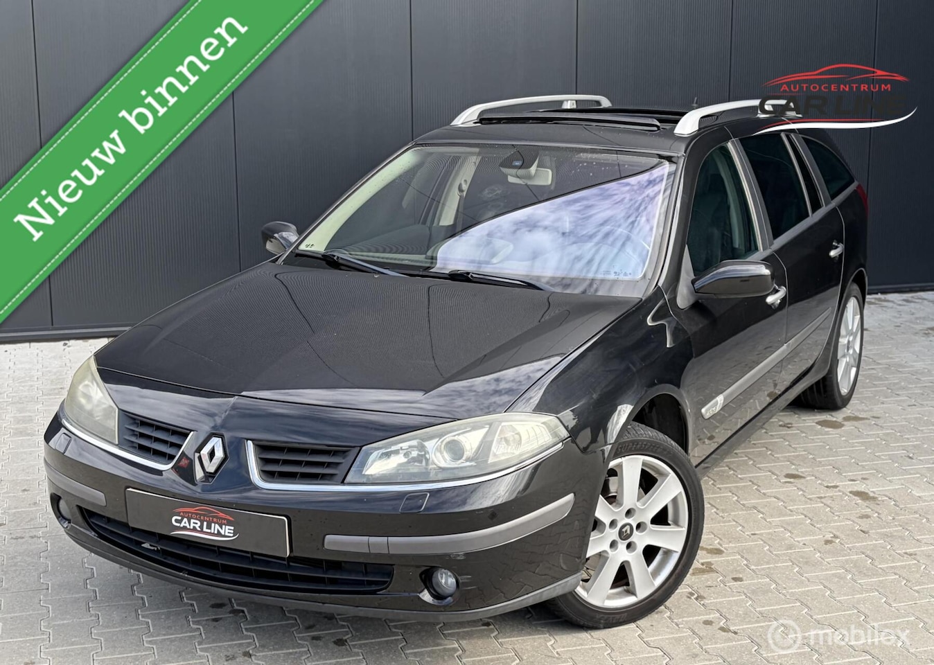 Renault Laguna Grand Tour - 2.0-16V Tech Line|PANO|PDC|NAP - AutoWereld.nl