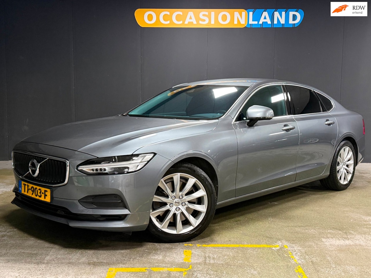 Volvo S90 - 2.0 T4 Momentum+|NAP|LED|PDC|CAMERA|LEDER|STOELV|DODEHOEK|ACC|CARPLAY|BLUETOOTH|18INCH| - AutoWereld.nl