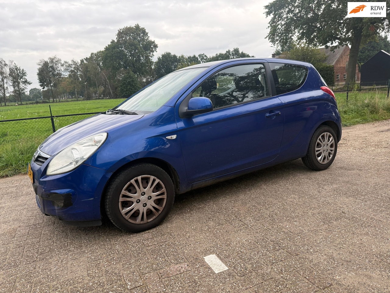 Hyundai i20 - nieuwe APK, airco, NAP, voorbumper beschadigd 1.2i DynamicVersion - AutoWereld.nl