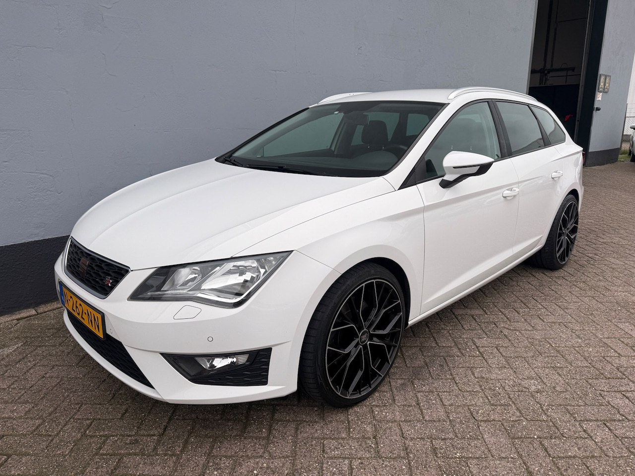 SEAT Leon ST - 1.8 TSI FR Business - PERFECT ONDERHOUDEN - AutoWereld.nl