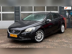 Volvo V40 - 1.6 T2 R-Design | 120 PK | 61.145 km | Climate Control | Navigatie | Parkeersensoren | Sto