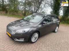 Ford Focus Wagon - 1.5 Titanium Edition AUTOMAAT Eerste eigenaar