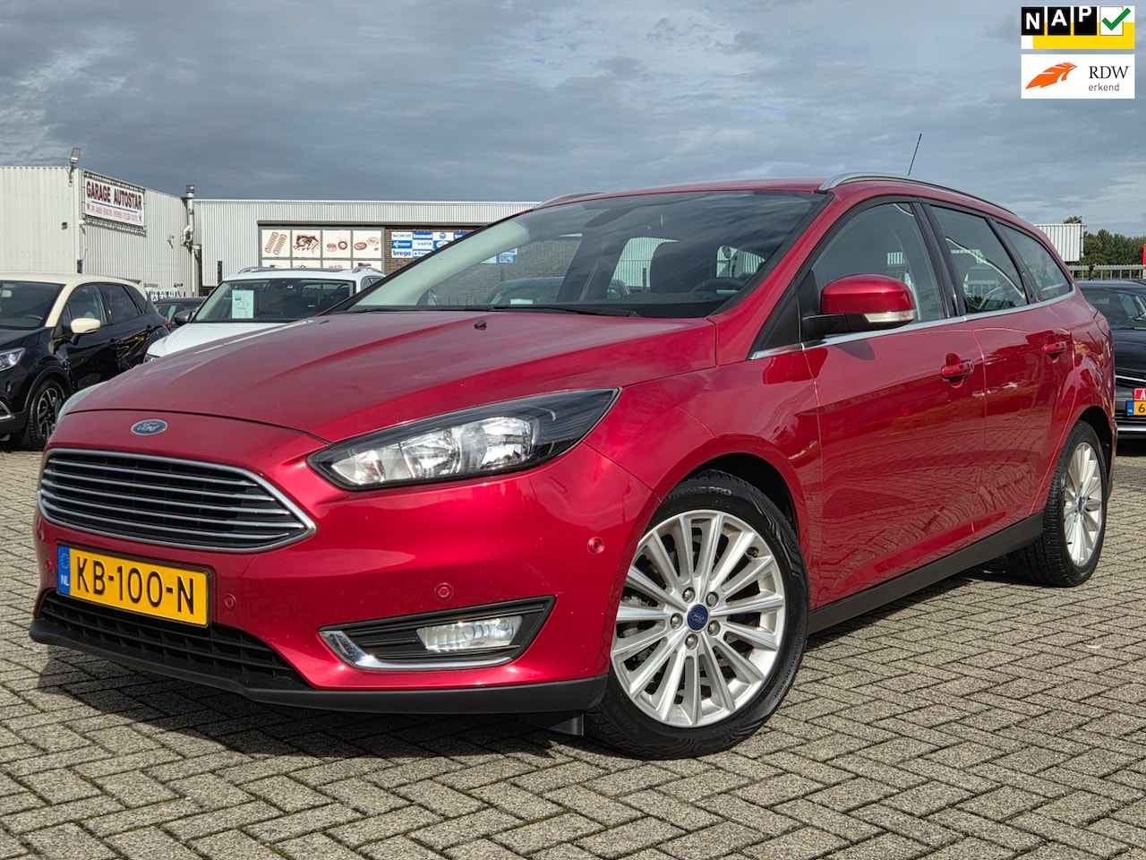 Ford Focus Wagon - 1.0 Titanium/NIEUW DIS RIEM, CANERA, TREKHAAK,VOL OPTIES - AutoWereld.nl
