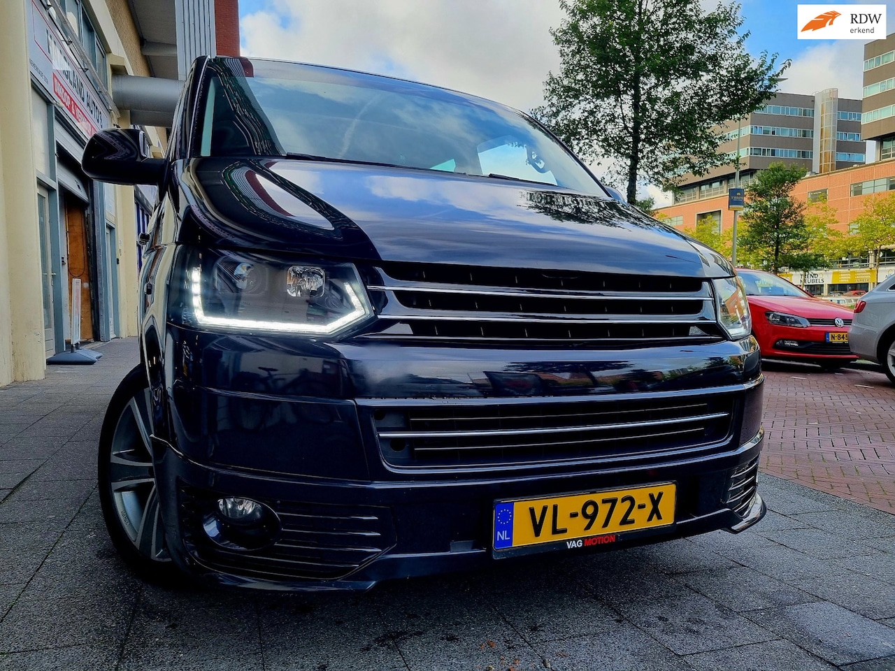 Volkswagen Transporter - 2.0 TDI L2H1 DC Zeer Nette Staat - AutoWereld.nl