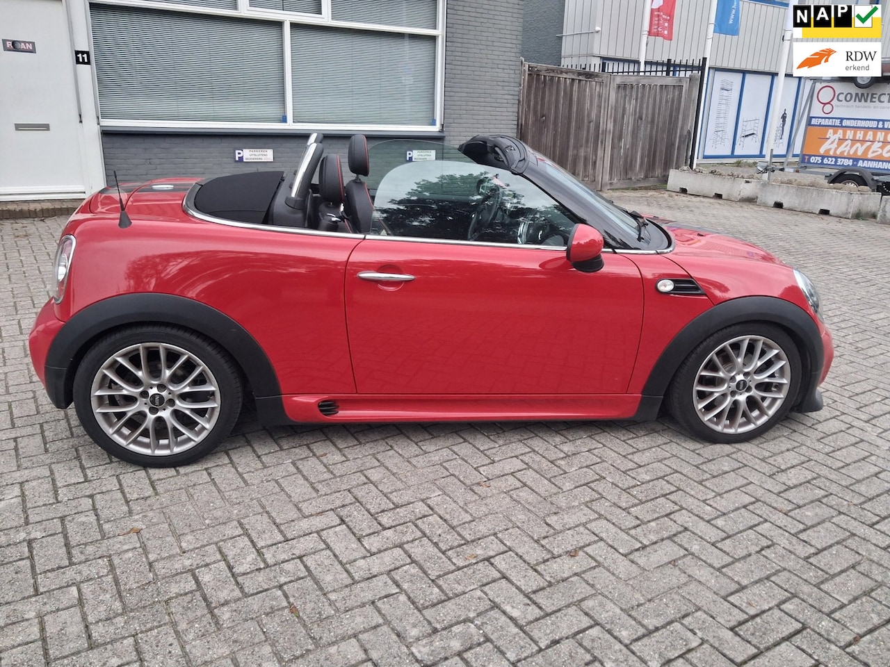 MINI Cabrio - 1.6 John Cooper Works Chili - AutoWereld.nl