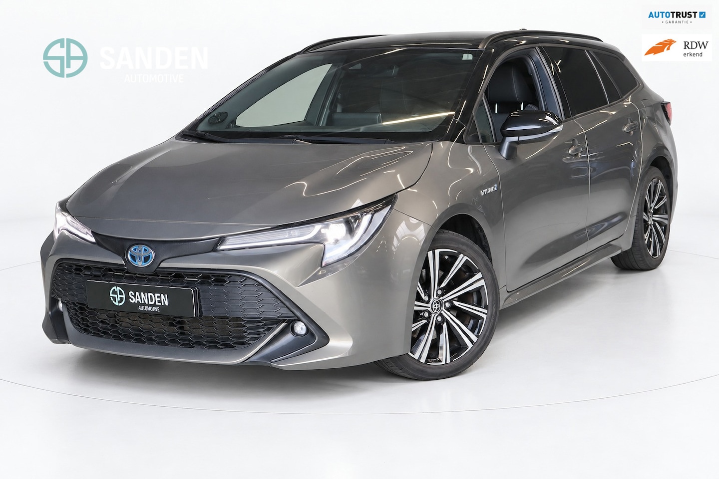 Toyota Corolla Touring Sports - 2.0 Hybrid Premium|184 pk|Automaat|LED|Camera|Head Up|Trekhaak - AutoWereld.nl