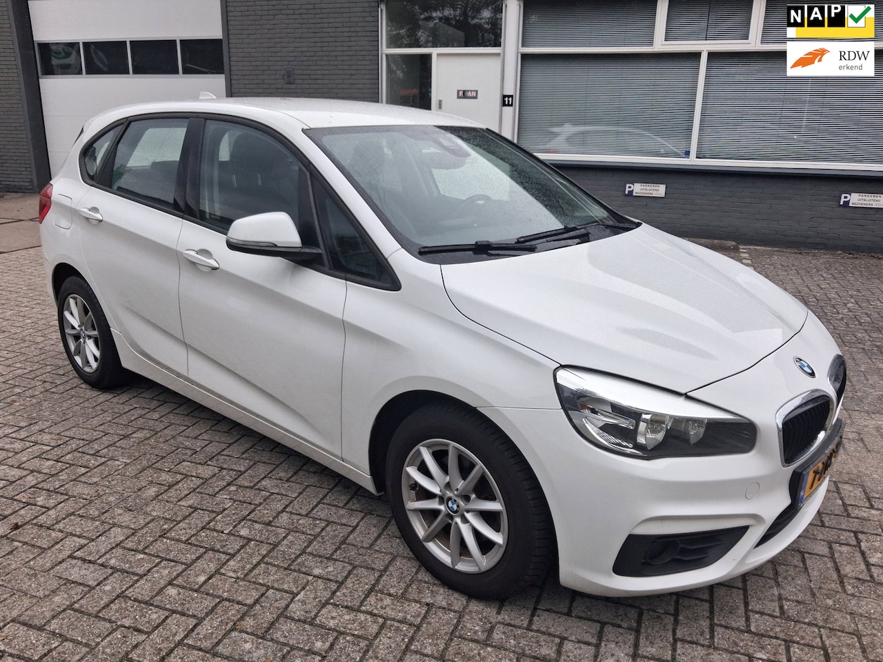 BMW 2-serie Active Tourer - 218i ((( 133000 km ))) nette auto. - AutoWereld.nl