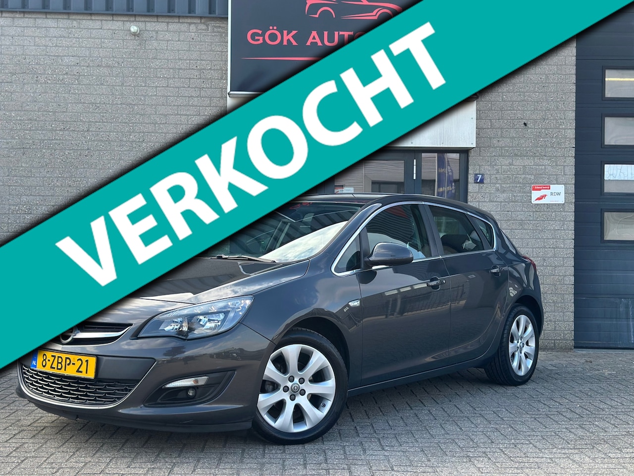 Opel Astra - 1.4 Turbo Blitz / 1Ste eigenaar / Navi / PDC / Airco / NWe APK / Cruise Control / NAP - AutoWereld.nl