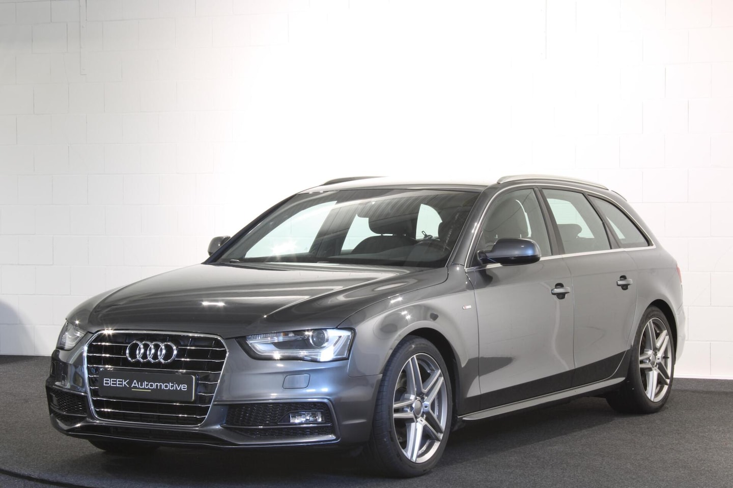 Audi A4 Avant - 1.8 TFSI S Edition | Trekhaak | Cruise Control - AutoWereld.nl