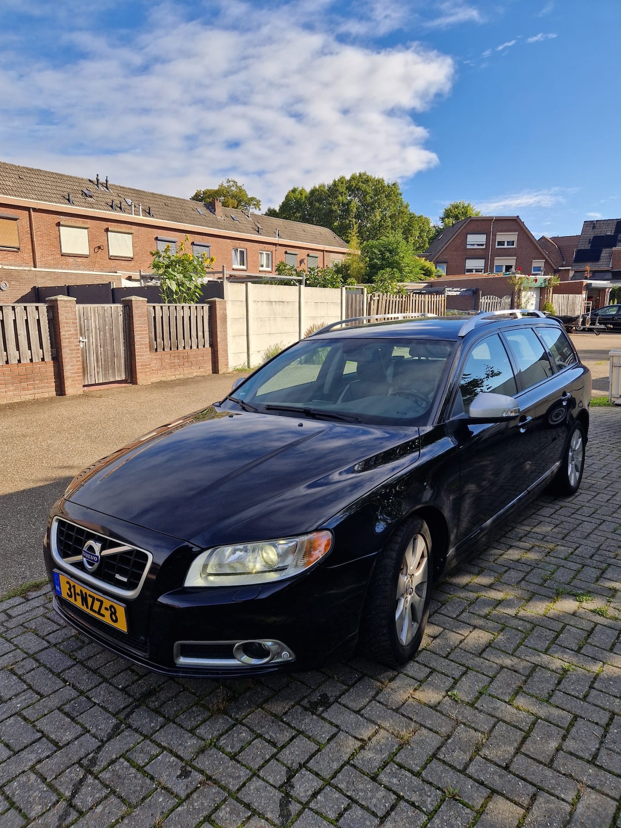 Volvo V70 - 2.0T R-Edition 2.0 Turbo 270 PK - AutoWereld.nl