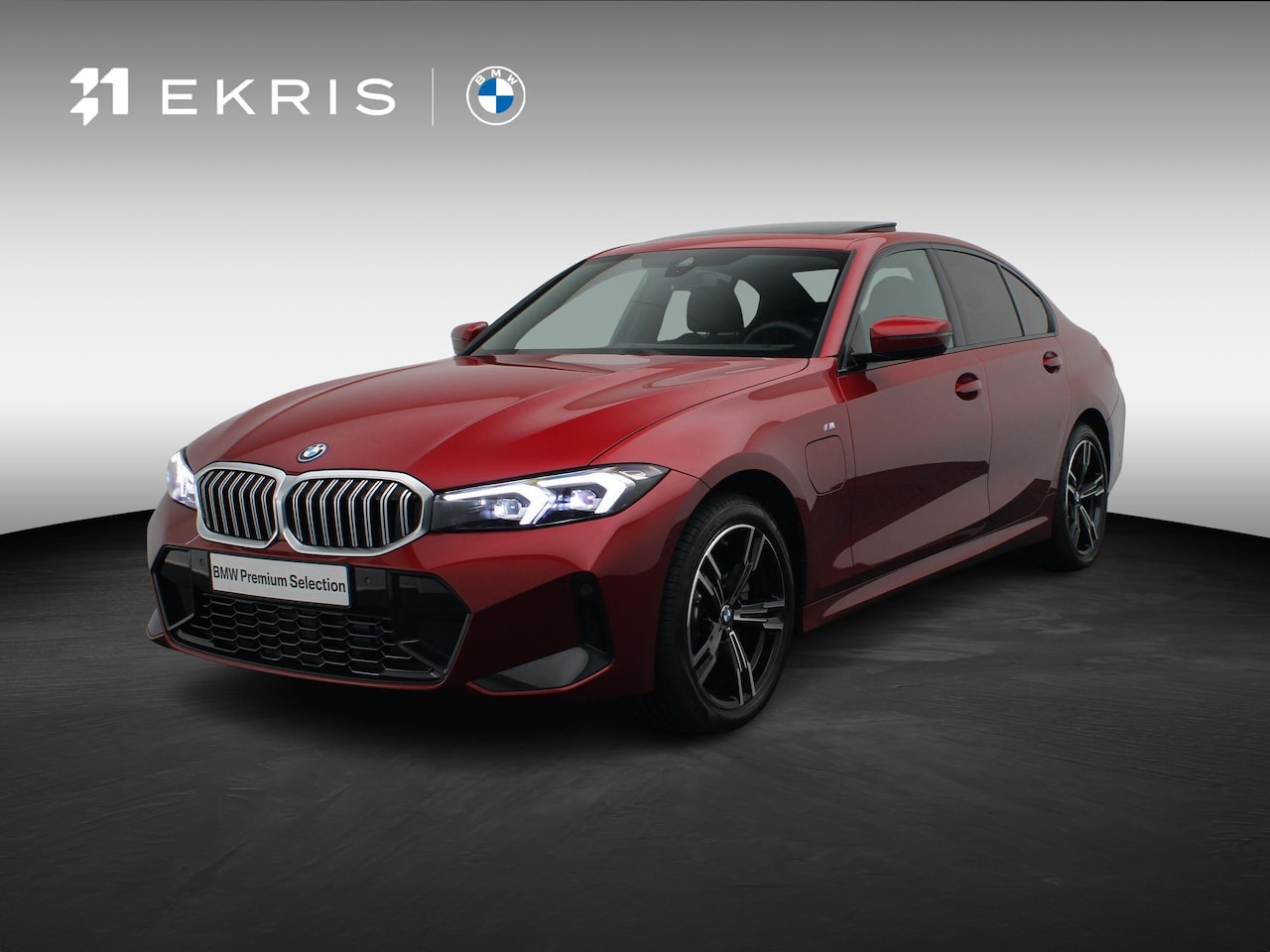 BMW 3-serie - Sedan 330e M Sportpakket | Comfort Pack | Trekhaak | Schuifdak | DAB | HiFi | 18'' - AutoWereld.nl