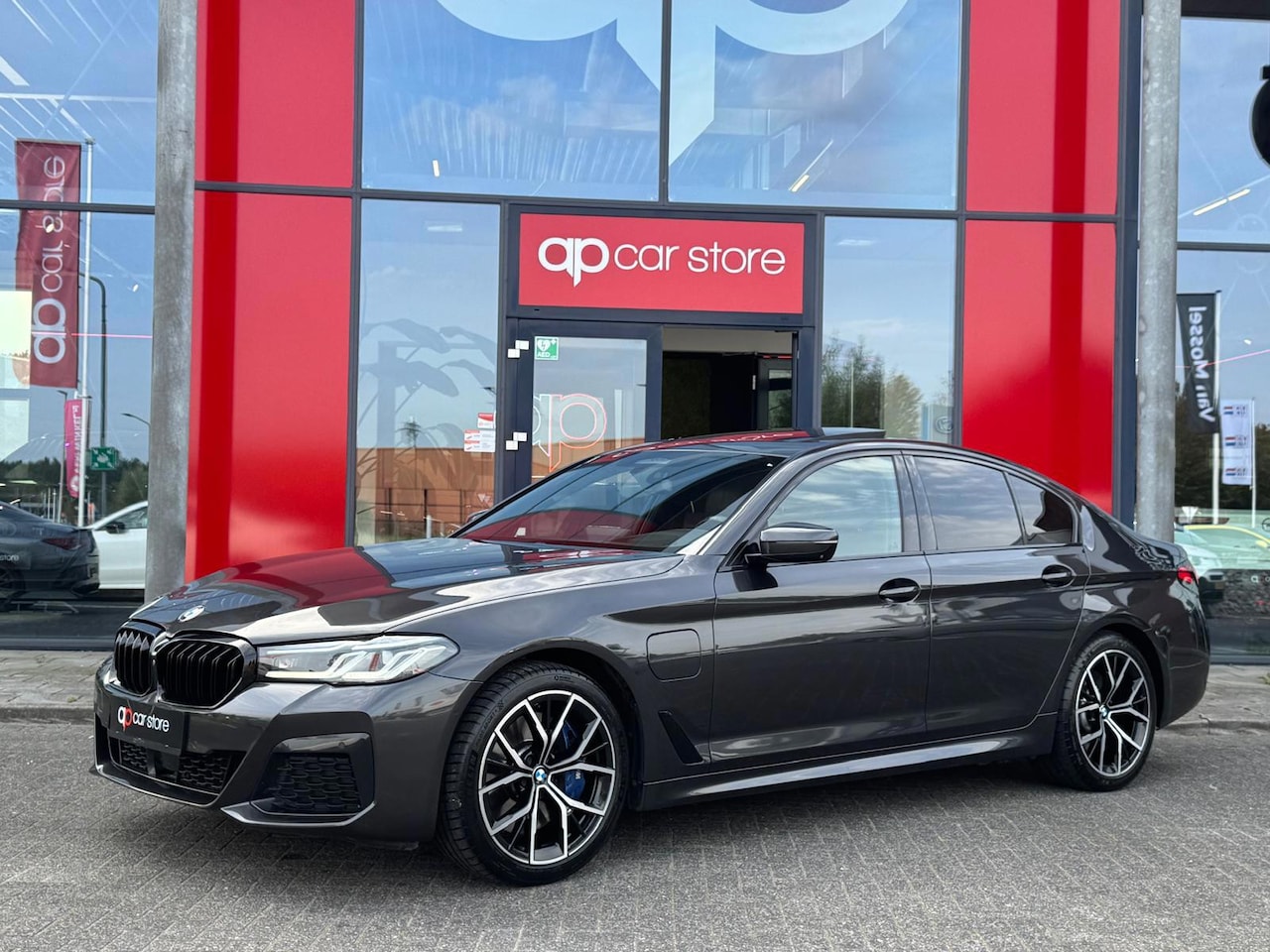 BMW 5-serie - 545e M-Sport Executive Uniek Vol | Laser Lights | Panorama | Harman/Kardon | Stoelventilat - AutoWereld.nl