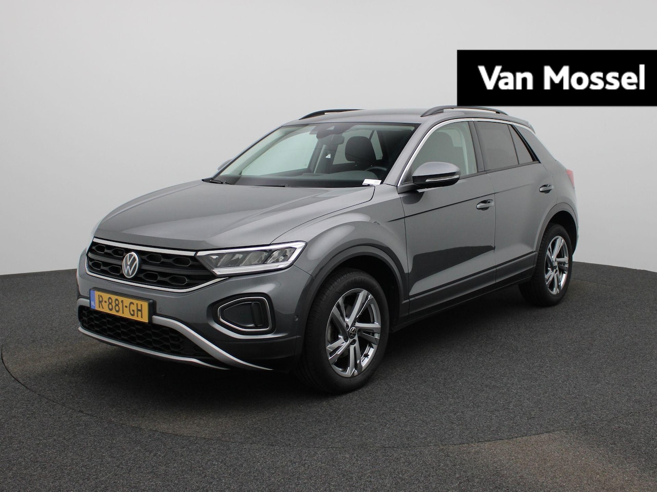 Volkswagen T-Roc - 1.0 TSI Life 75 Edition 110 PK | Camera | Adaptive Cruise Control | Parkeersensoren | Appl - AutoWereld.nl
