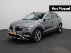 Volkswagen T-Roc - 1.0 TSI Life 75 Edition 110 PK | Camera | Adaptive Cruise Control | Parkeersensoren | Appl