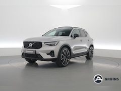 Volvo XC40 - 2.0 B4 Ultimate Dark | Pano-dak | Trekhaak | 360 camera | ACC | Standkachel | Pixel LED |